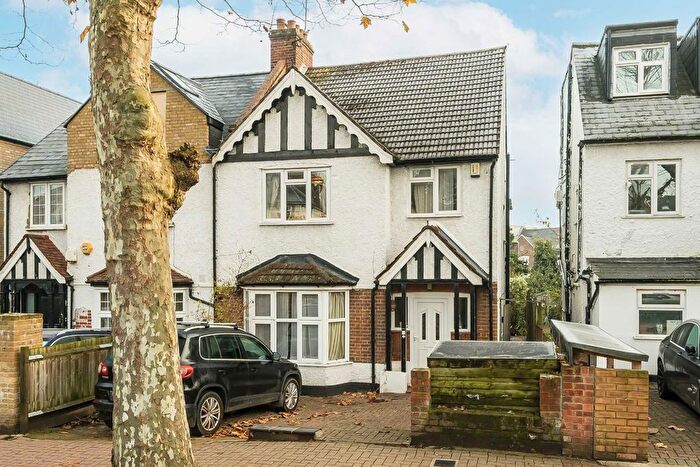 4 Bedroom Property To Rent In Sutherland Grove, London, SW18