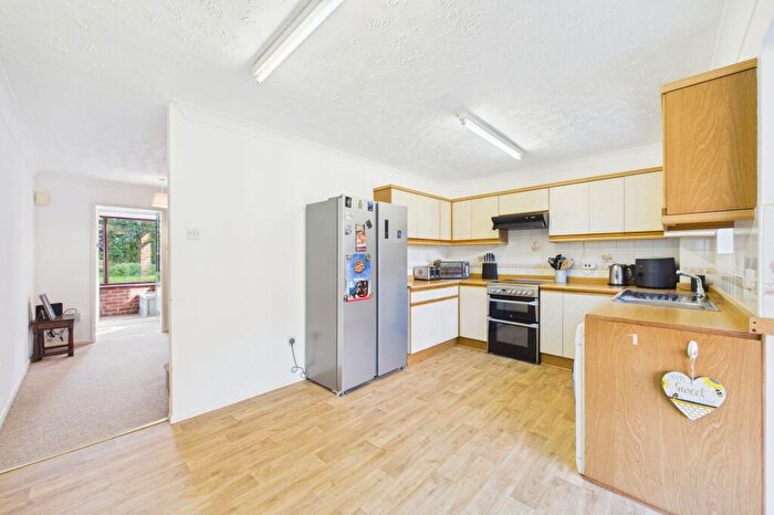 3 Bedroom End Of Terrace House For Sale In Primrose Close, Thetford, IP24