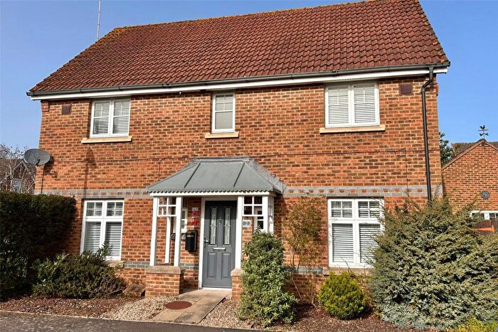 4 Bedroom Detached House For Sale In Bittern Close, Aldershot, Hampshire, GU11