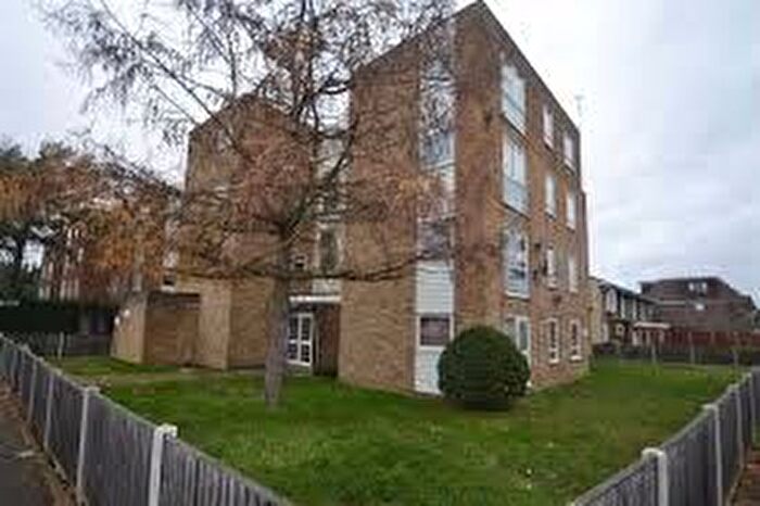 2 Bedroom Flat To Rent In St. James Road, Sutton, SM1