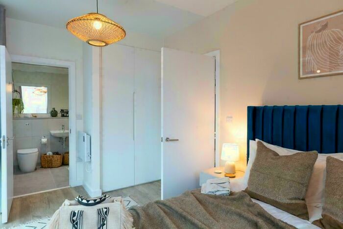 3 Bedroom Flat To Rent In Flat, Kangaroo Works, Rockingham Street, Sheffield, S1