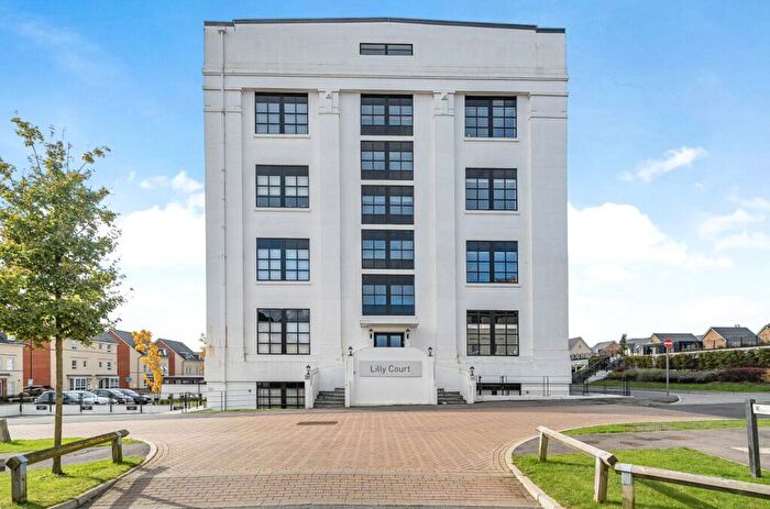 2 Bedroom Flat To Rent In Fullbrook Drive, Basingstoke, Hampshire, RG21