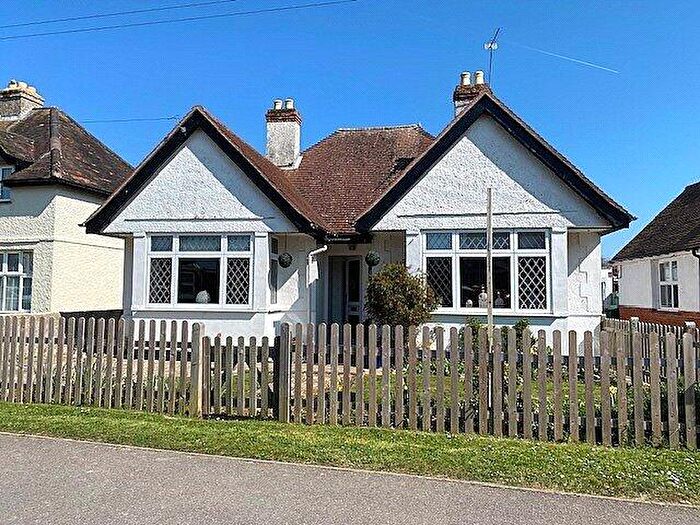 2 Bedroom Bungalow For Sale In Grafton Road, Selsey, Chichester, PO20