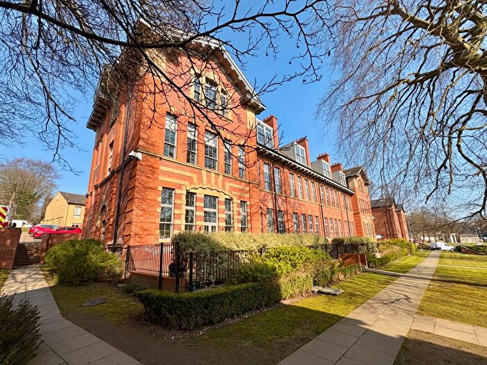 2 Bedroom Flat To Rent In Victoria Gardens, Hyde Park, Leeds, LS6