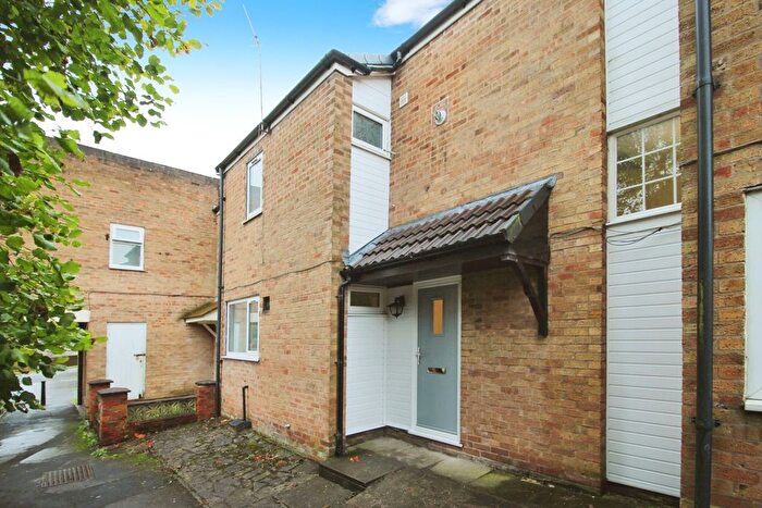 3 Bedroom Terraced House For Sale In Snapebrook Grove, Wilmslow, Cheshire, SK9
