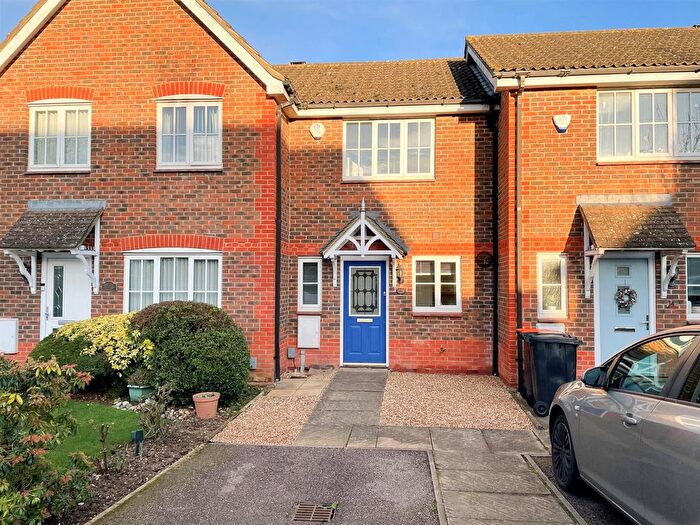 2 Bedroom Property To Rent In Garland Way, Leighton Buzzard, LU7