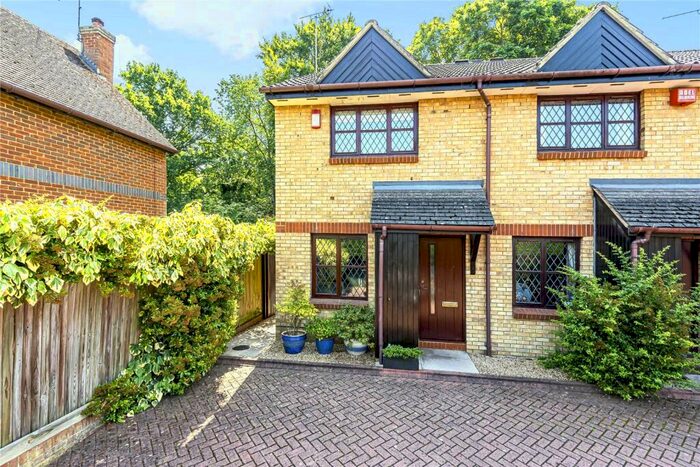 2 Bedroom Terraced House To Rent In Bishops Drive, Wokingham, RG40