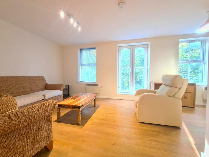 2 Bedroom Flat To Rent In Daniel Hill Mews, Shefiield, S6