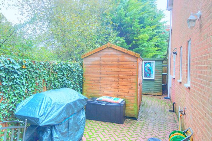 4 Bedroom Detached House For Sale In Grasmere Close, Eastbourne, BN23