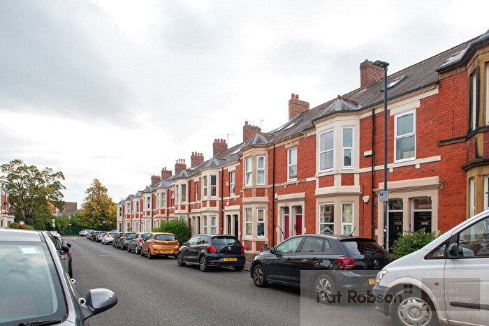 2 Bedroom Apartment To Rent In Ashleigh Grove, Jesmond, Newcastle Upon Tyne, NE2