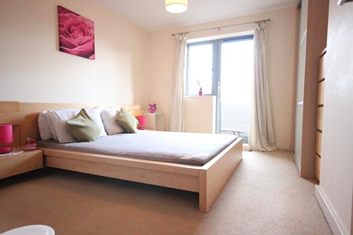 2 Bedroom Flat To Rent In Agate Close, London, NW10