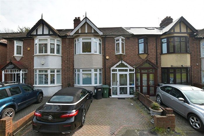 5 Bedroom Terraced House For Sale In Larkshall Road, Chingford, E4