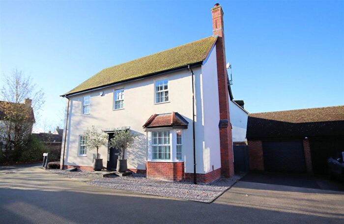 4 Bedroom Detached House For Sale In Larch Rise, Silsoe, Bedford, MK45