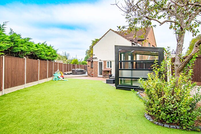 4 Bedroom Detached House For Sale In Hull Road, Hemingbrough, North Yorkshire, YO8