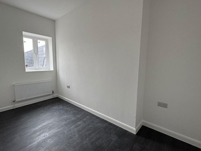 3 Bedroom Flat To Rent In London Road North, Lowestoft, NR32