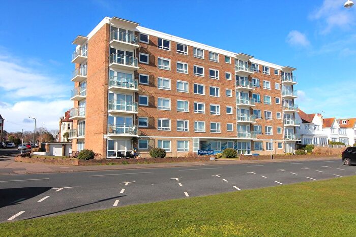2 Bedroom Flat For Sale In Cavendish Court, De La Warr Parade, Bexhill On Sea, TN40