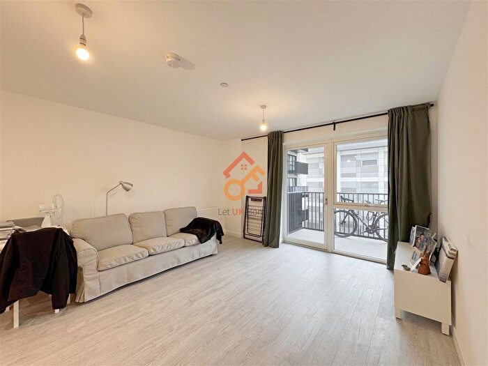 1 Bedroom Flat To Rent In Forastero House, Farine Avenue, Hayes, London, UB3