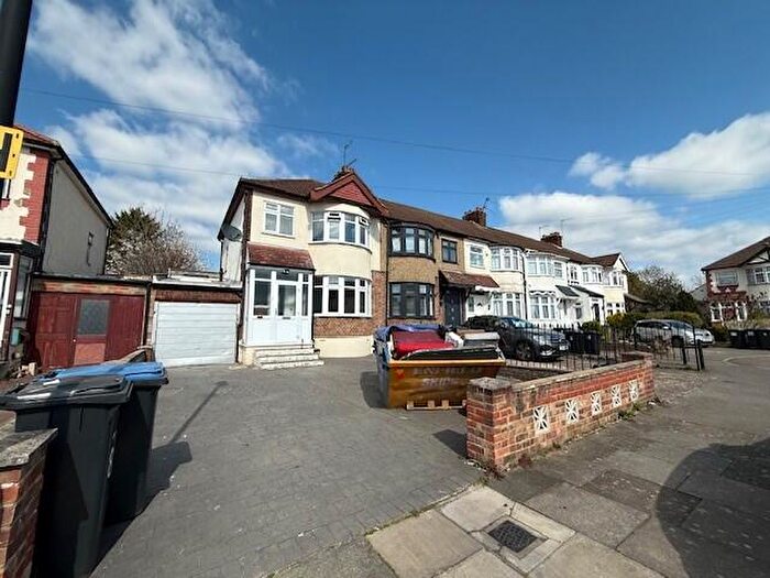 4 Bedroom End Of Terrace House To Rent In Connop Road, Enfield, Greater London, EN3