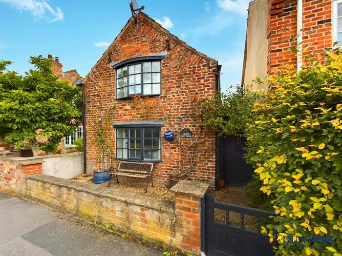 2 Bedroom Property For Sale In Bielby, York, YO42