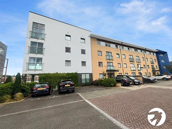 2 Bedroom Flat To Rent In Watersmeet, St. Marys Island, Chatham, Kent, ME4