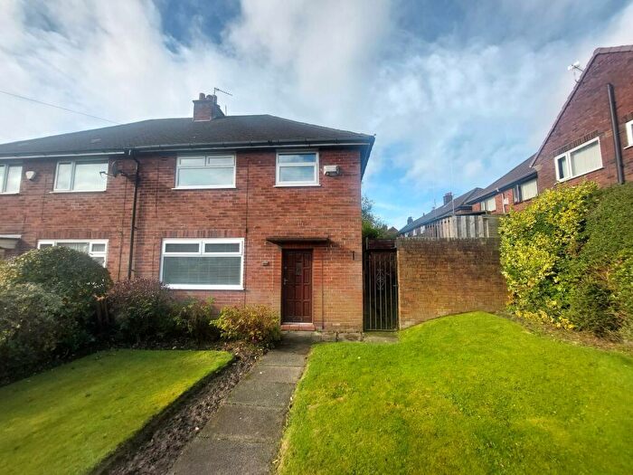 3 Bedroom Semi-Detached House To Rent In Tig Fold Road, Farnworth, Bolton, BL4