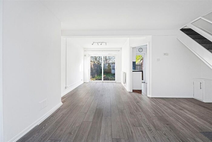 2 Bedroom Terraced House To Rent In Lilliput Avenue, Northolt, UB5