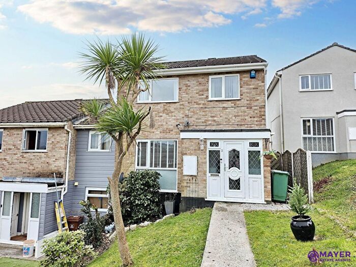 3 Bedroom Semi-Detached House For Sale In Avent Walk, Plymouth, PL7