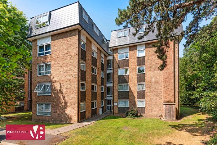 2 Bedroom Apartment To Rent In Lampits, Hoddesdon, EN11