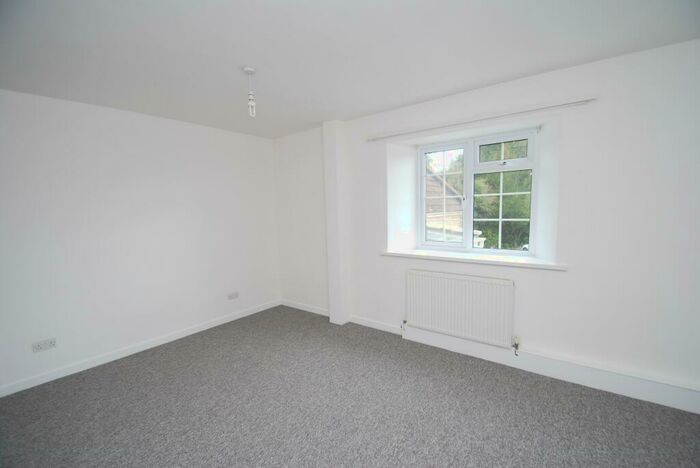 2 Bedroom Apartment To Rent In Solsbury Lane, Batheaston, Bath, BA1