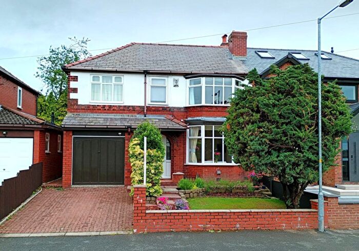 4 Bedroom Semi-Detached House To Rent In Verdure Avenue, Heaton, BL1