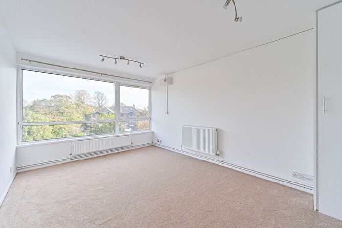 1 Bedroom Flat To Rent In Rectory Road, Beckenham, BR3