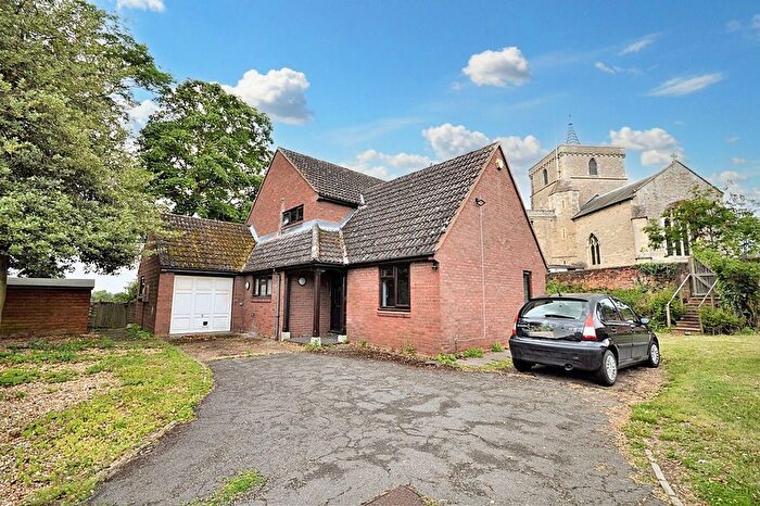 4 Bedroom Detached House To Rent In St. James Way, Bierton, HP22