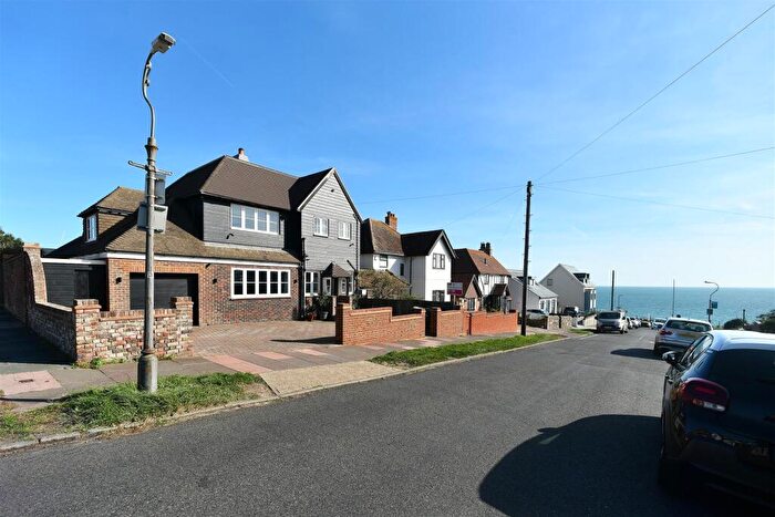 4 Bedroom Detached House For Sale In Cranleigh Avenue, Rottingdean, Brighton, BN2