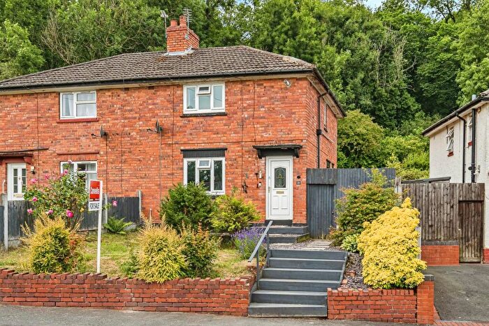 2 Bedroom Semi-Detached House For Sale In Linwood Road, Dudley, DY1