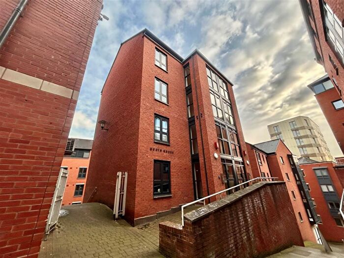 2 Bedroom Flat To Rent In Short Stairs, Nottingham, NG1