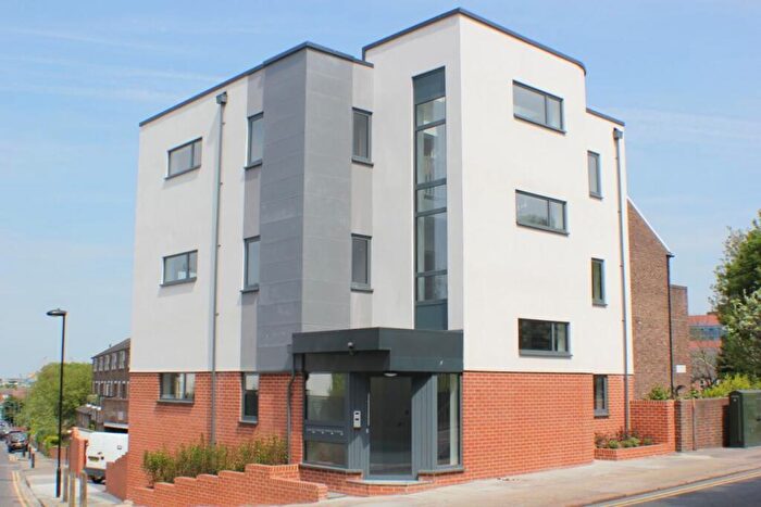 2 Bedroom Flat To Rent In Hillreach, Woolwich, London, SE18