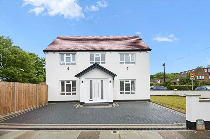 4 Bedroom End Of Terrace House For Sale In River Close, Ruislip, HA4