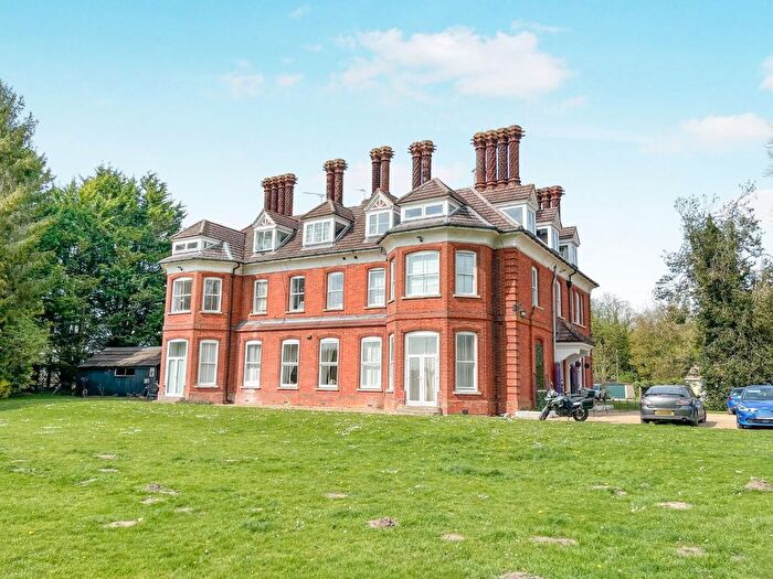 1 Bedroom Flat For Sale In Lodge Road, Feltwell, IP26