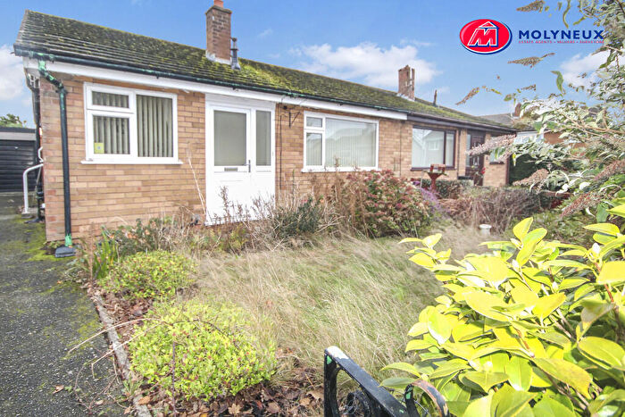 2 Bedroom Semi-Detached Bungalow For Sale In Dunlin Avenue, Connah's Quay, CH5