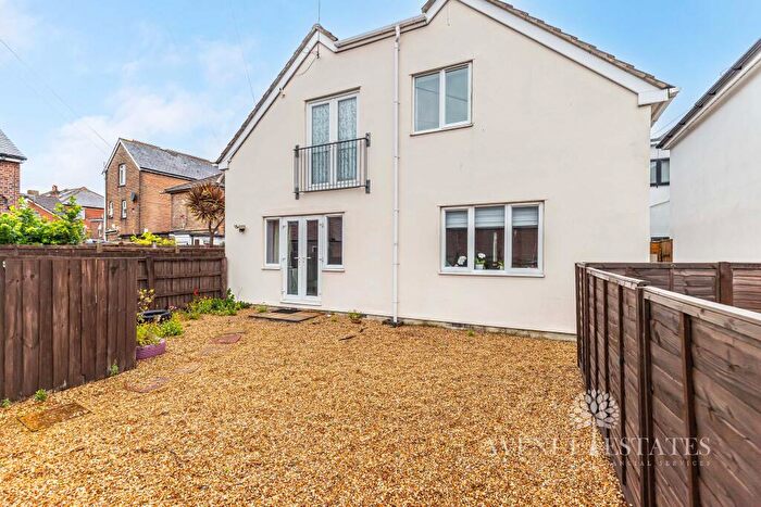 2 Bedroom Apartment For Sale In Courtfield House, Holdenhurst Road, Bournemouth, Bournemouth Christchurch Poole, BH8