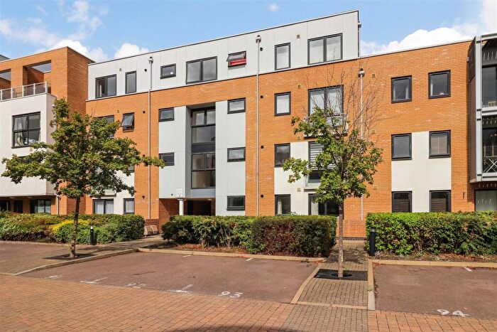 2 Bedroom Apartment For Sale In Cromwell Road, Cambridge, CB1