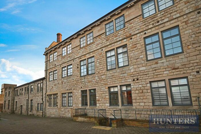 2 Bedroom Apartment For Sale In Dyehouse Walk, Yeadon, Leeds, LS19