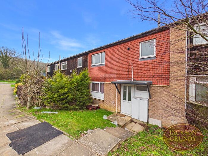 3 Bedroom Terraced House For Sale In Rillwood Court, Lumbertubs, NN3