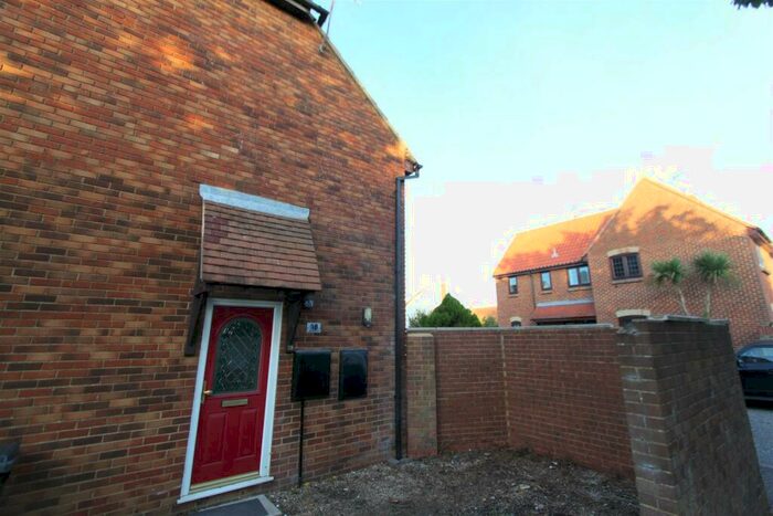 1 Bedroom Terraced House To Rent In Anson Close, South Woodham Ferrers, Chelmsford, CM3