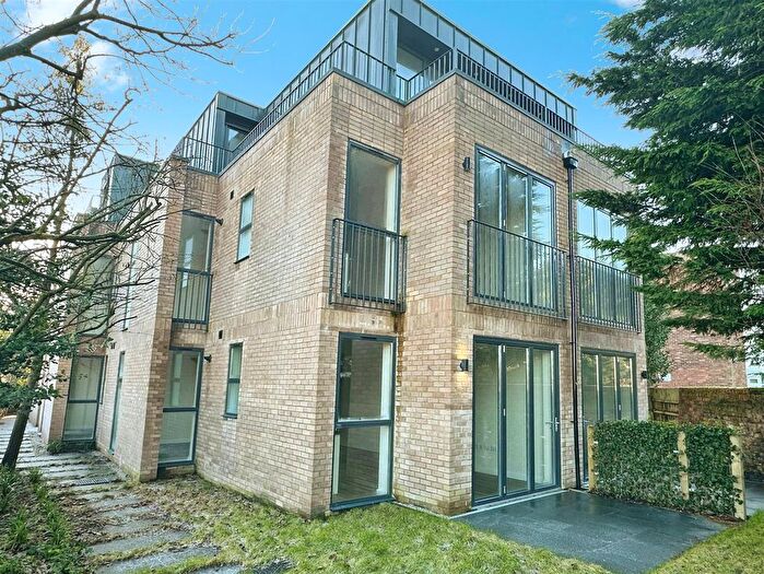 2 Bedroom Flat To Rent In Chestnut View, Brows Lane, Formby, L37