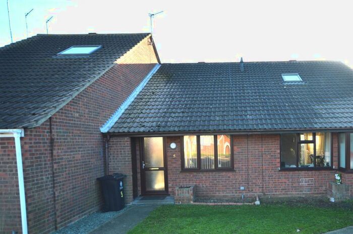 1 Bedroom Semi-Detached House To Rent In Totteridge Close, Clacton-on-Sea, CO16