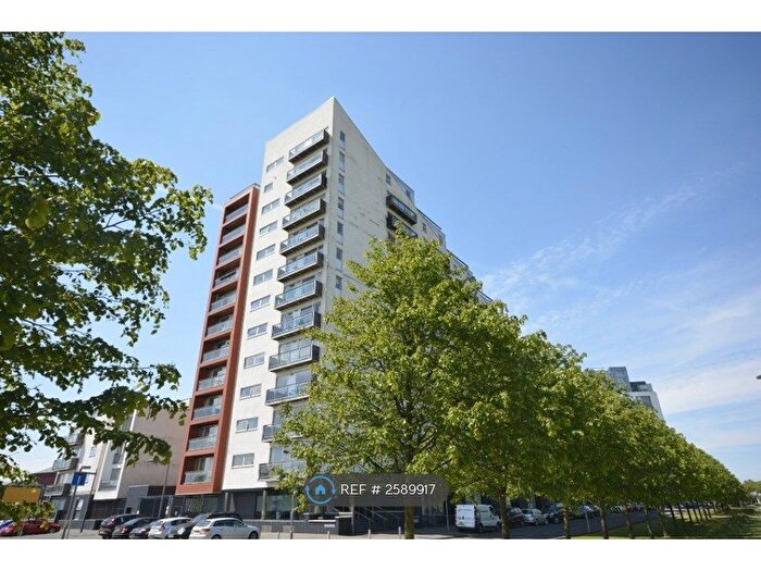 2 Bedroom Flat To Rent In Glasgow Harbour Terraces, Glasgow, G11