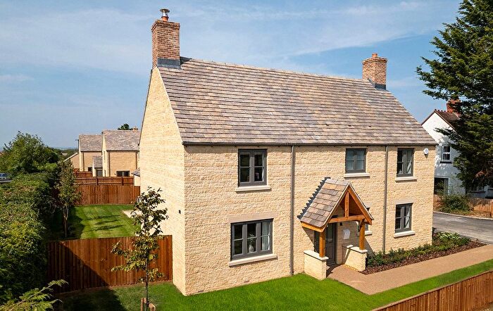 5 Bedroom Detached House For Sale In Lion Gate, Willersey, Worcestershire, WR12