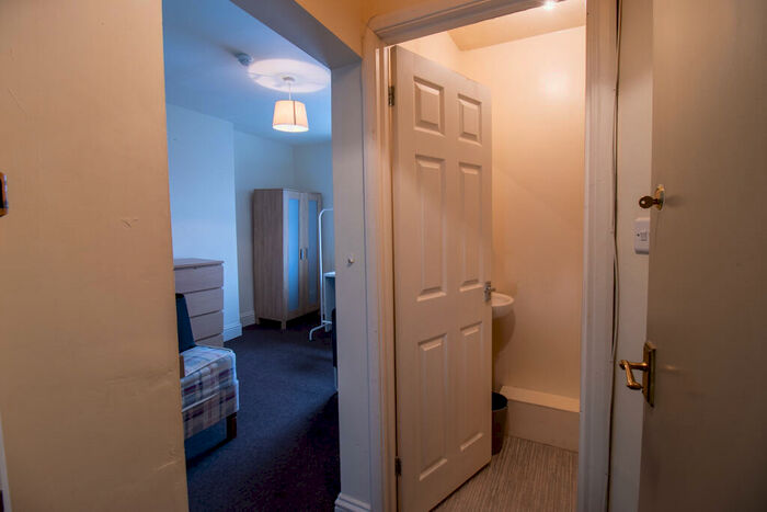 6 Bedroom Flat To Rent In Second Floor, Willoughby, Augusta Place, Leamington Spa, CV32