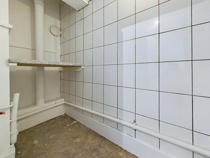 3 Bedroom Terraced House For Sale In Windlesham Avenue, BN1
